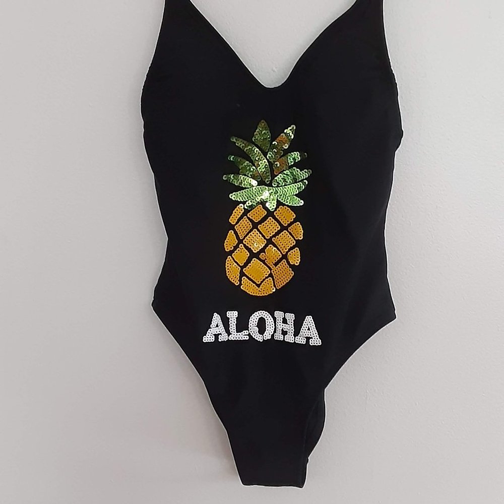 Swimsuit one piece - Picture 2 of 2